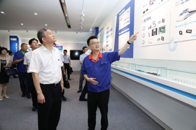 2018年8月13日時(shí)任嘉興市市長毛宏芳調(diào)研天通